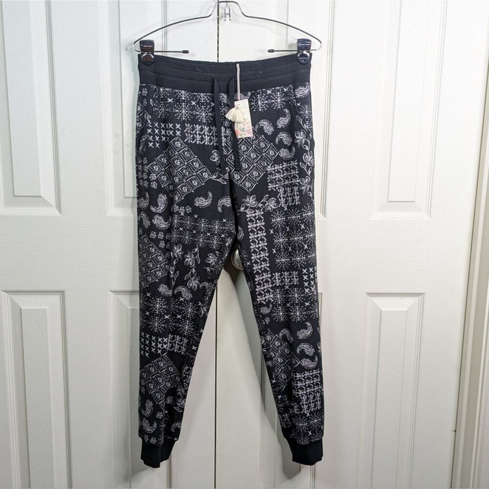 NEW Johnny Was Ruth Bandana Jogger Pants Small Black Paisley French Terry - Picture 2 of 11